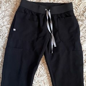 FIGS black scrub pants